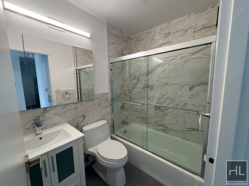 East 71st Street - Photo 3