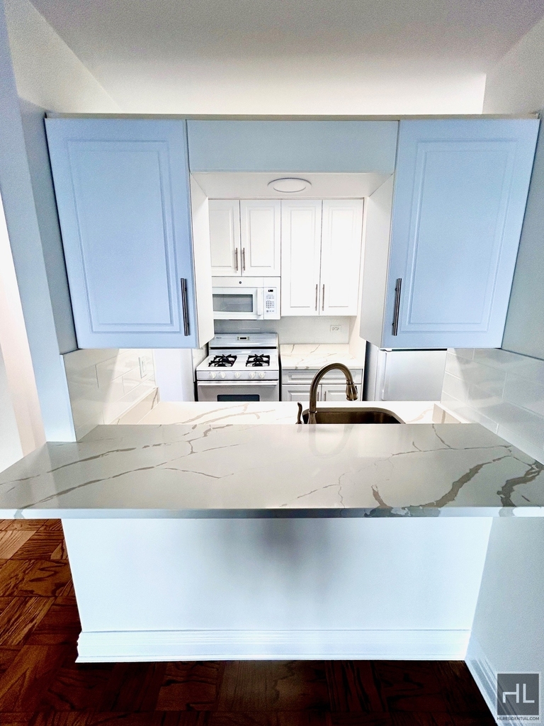 East 71st Street - Photo 2