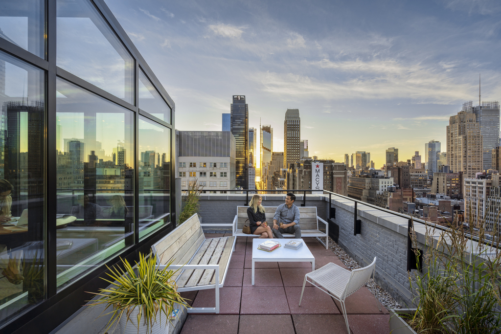 West 34th Street - Photo 0
