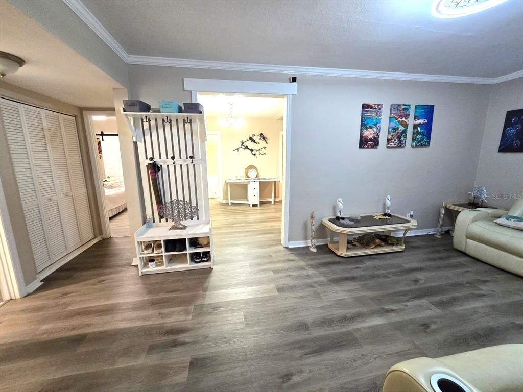 9320 N Elmer Street - Photo 2