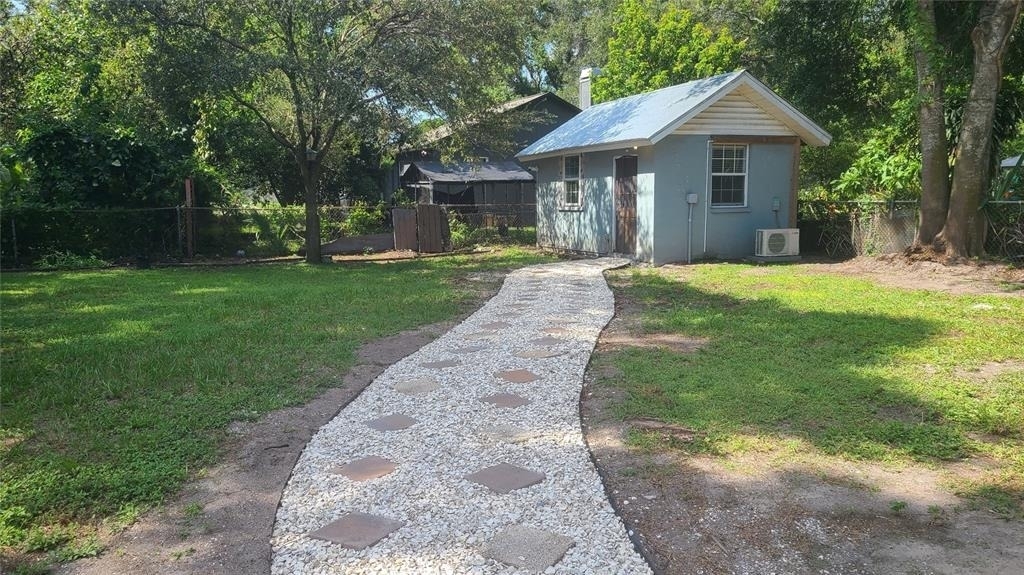 1703 E 29th Avenue - Photo 4