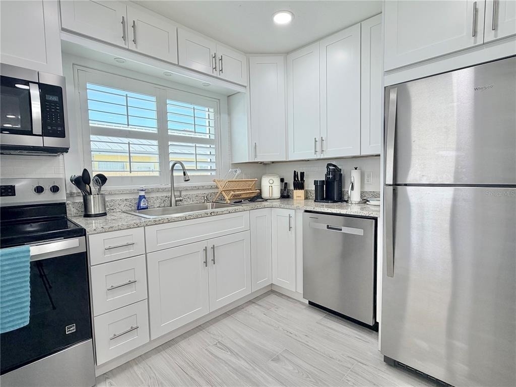 144 Coral Avenue - Photo 33