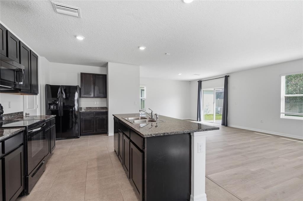 32745 Pez Landing Lane - Photo 6