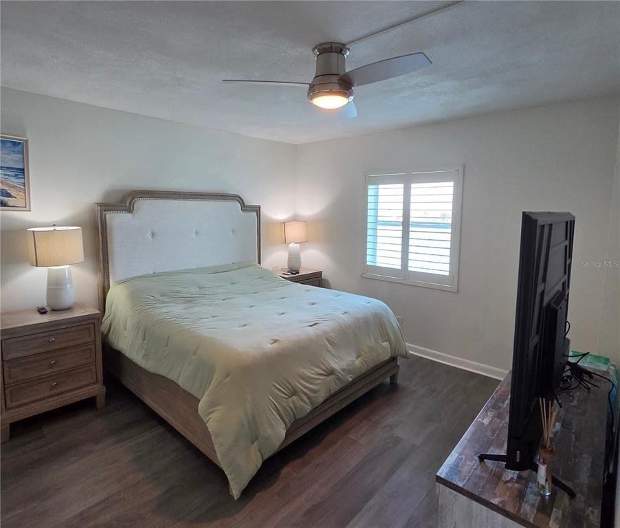 400 64th Avenue - Photo 22