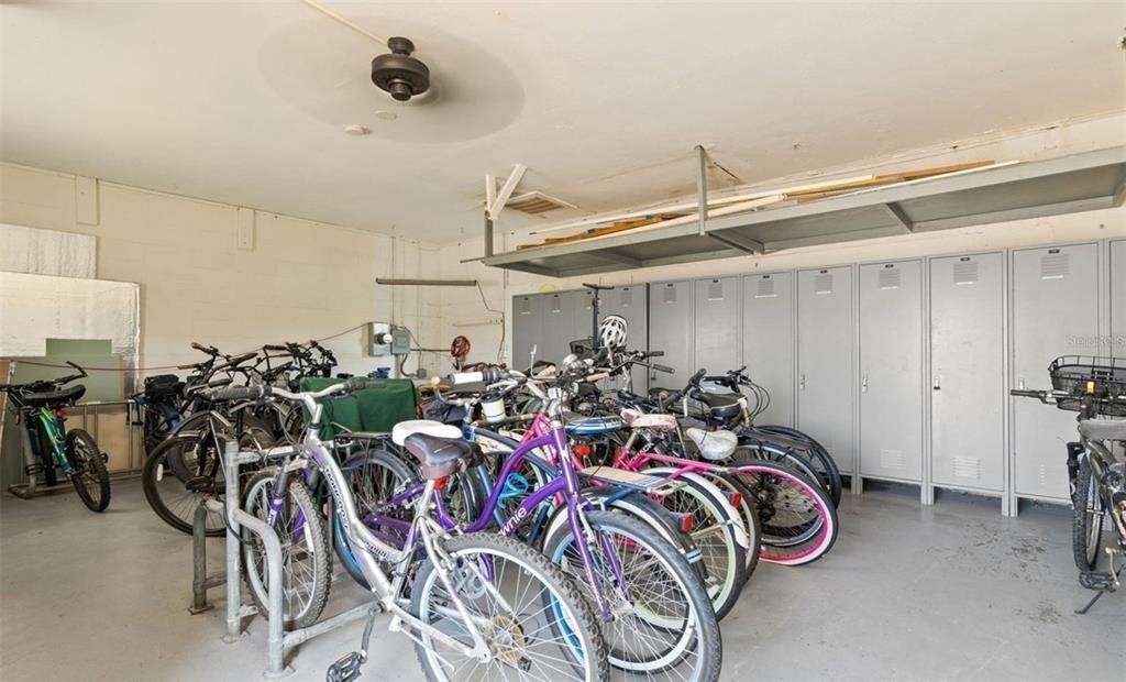 400 64th Avenue - Photo 25