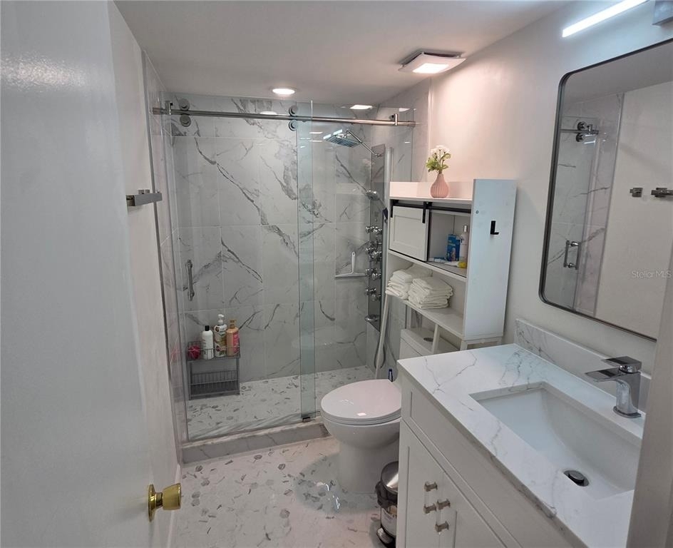 400 64th Avenue - Photo 5