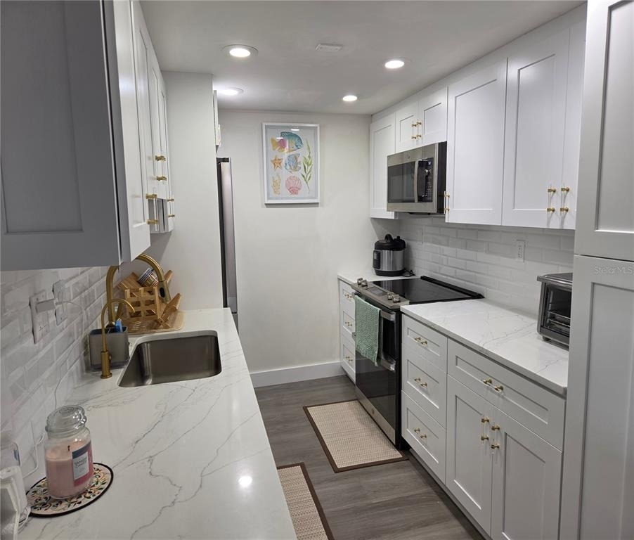 400 64th Avenue - Photo 19