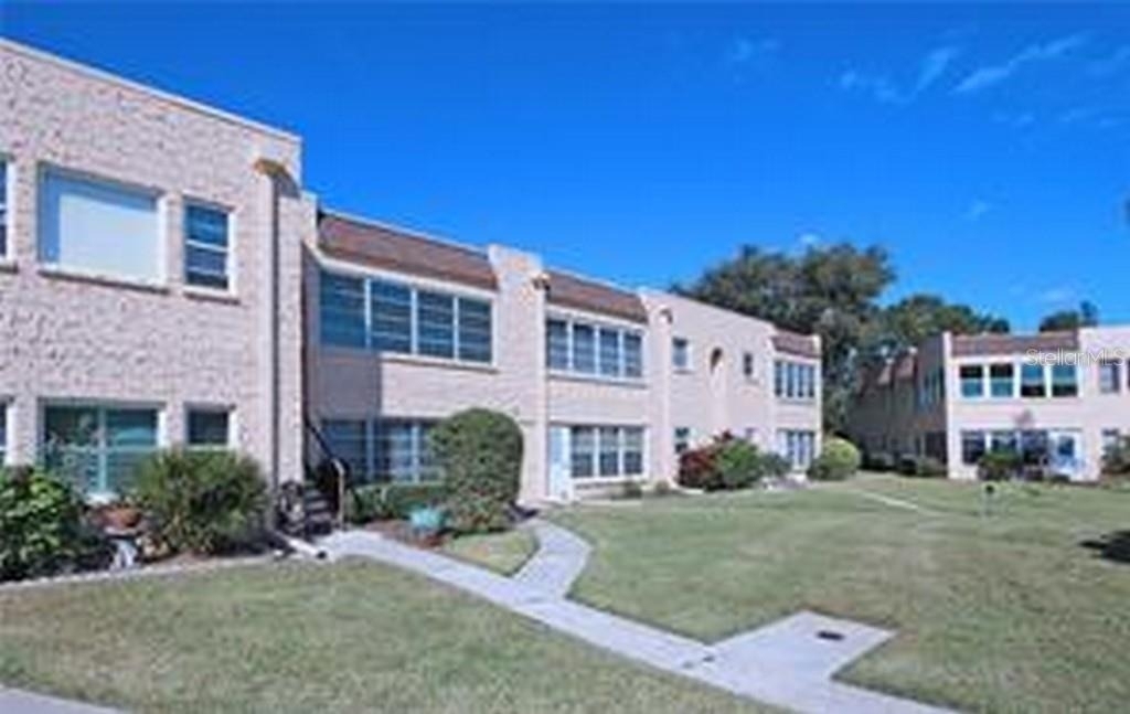221 Cedarwood Circle - Photo 1