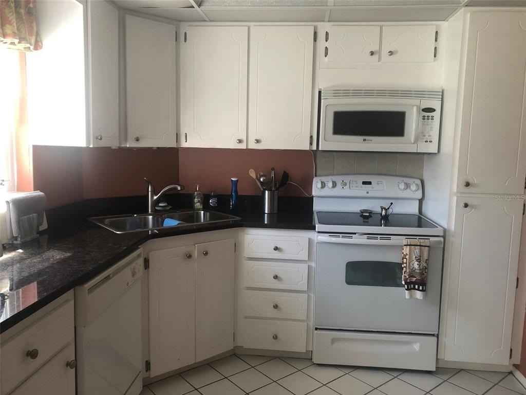221 Cedarwood Circle - Photo 7