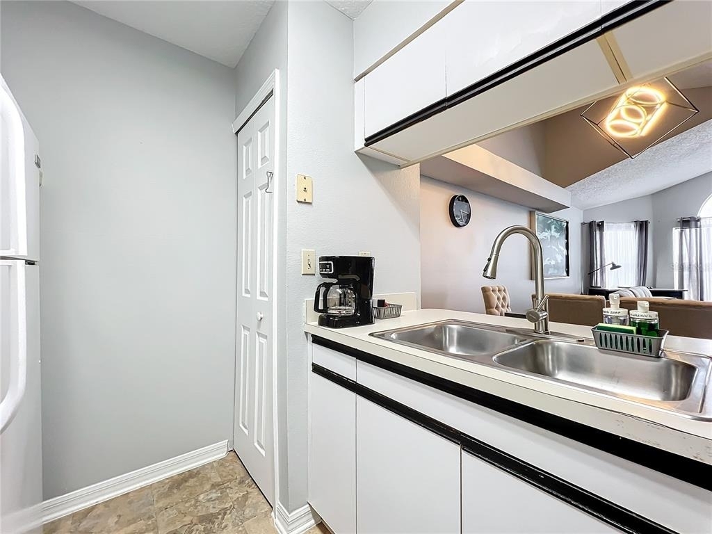 2731 N Poinciana Boulevard - Photo 47