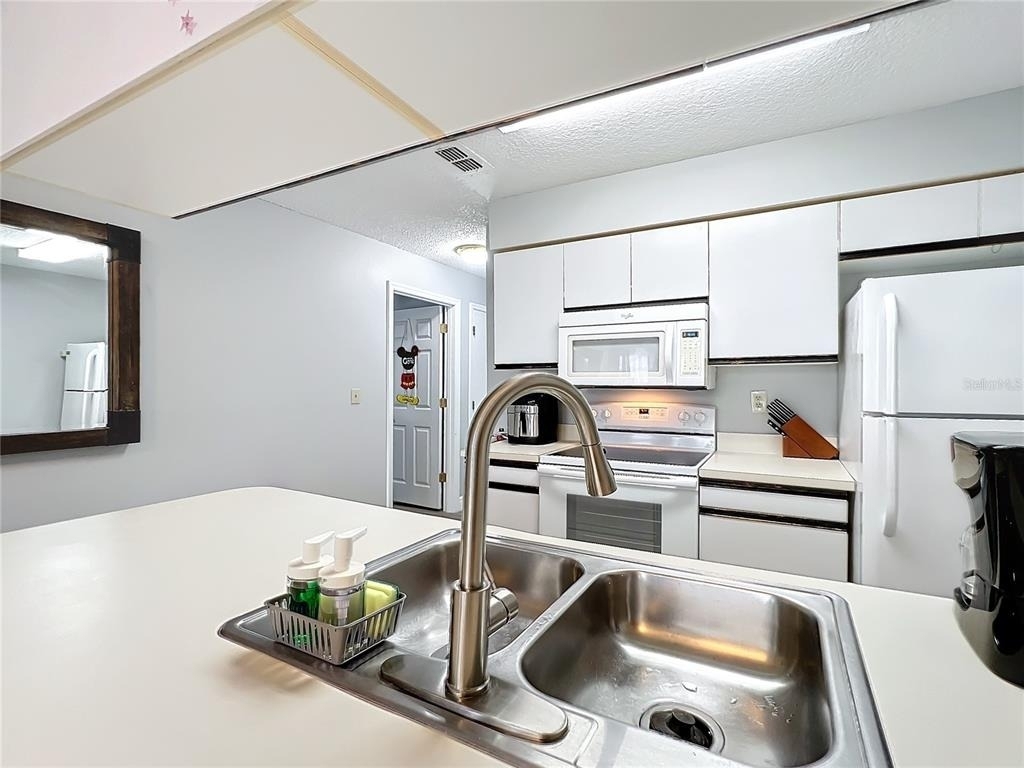 2731 N Poinciana Boulevard - Photo 39