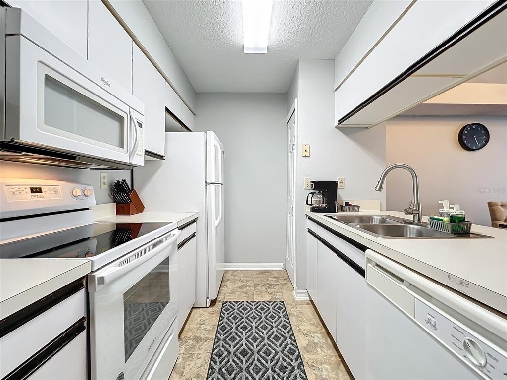 2731 N Poinciana Boulevard - Photo 45