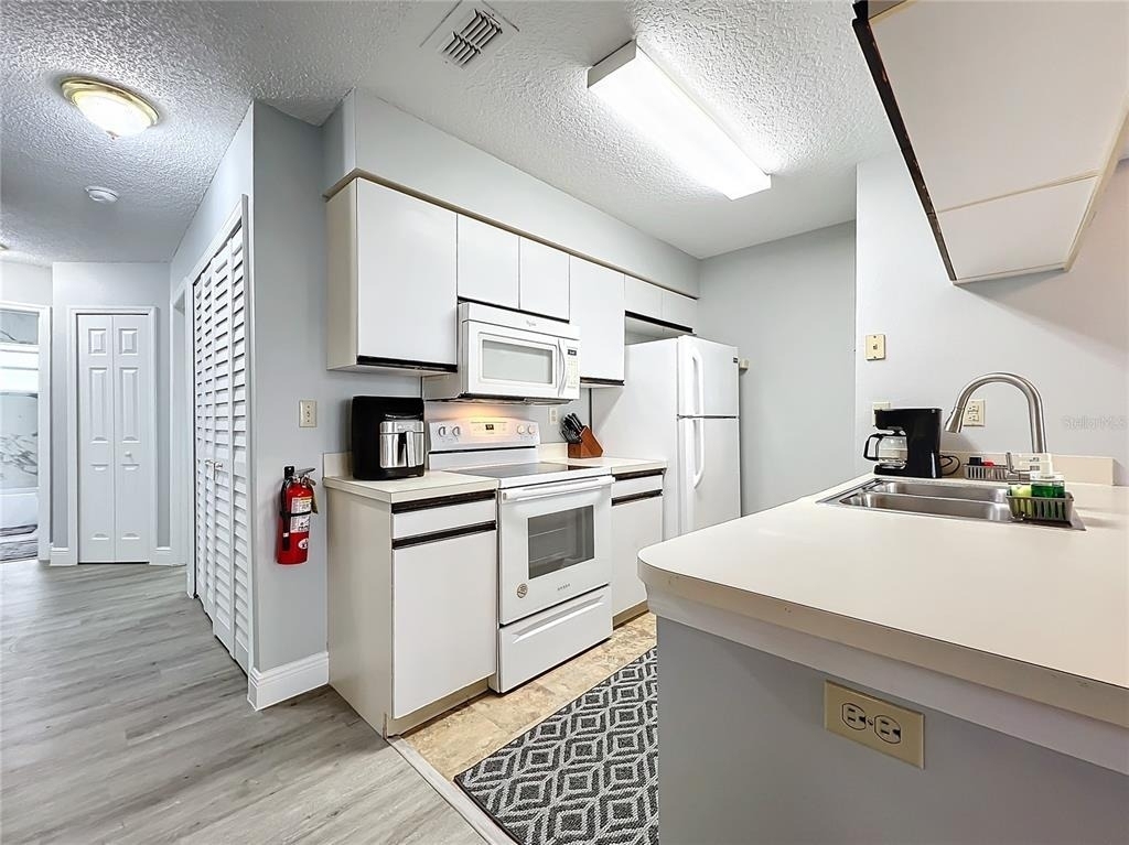 2731 N Poinciana Boulevard - Photo 40