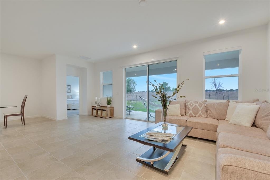 1098 Boardwalk Place - Photo 2
