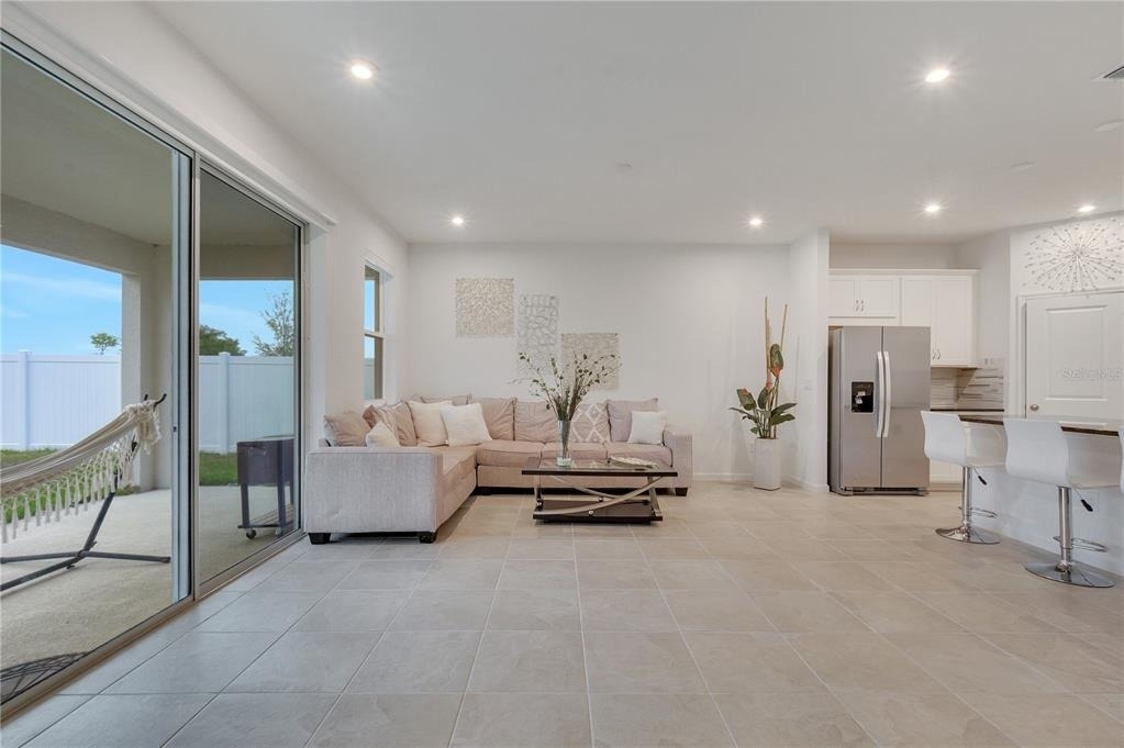 1098 Boardwalk Place - Photo 4