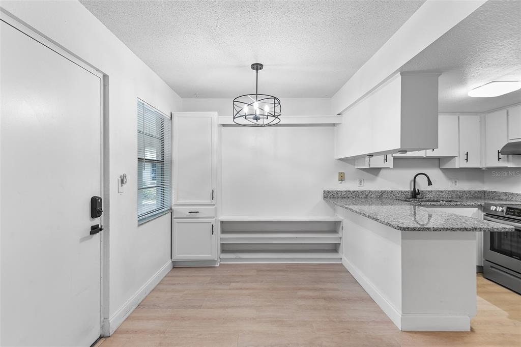 555 62nd Street S - Photo 2