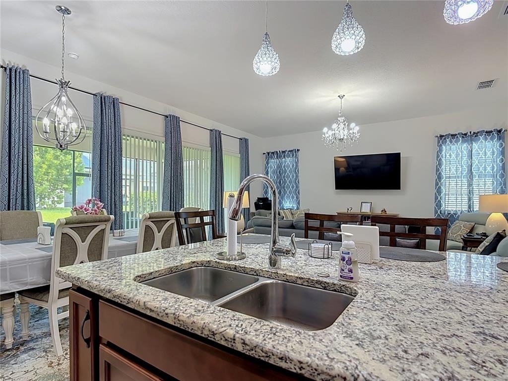 2720 Greenlands Street - Photo 9