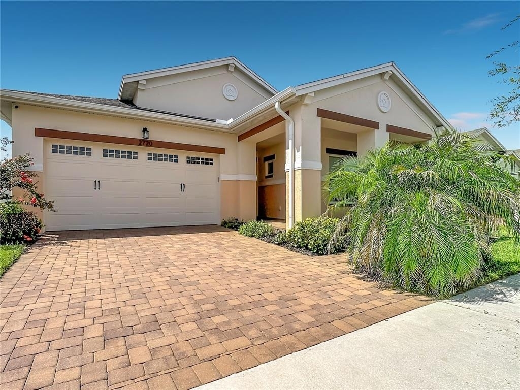 2720 Greenlands Street - Photo 2