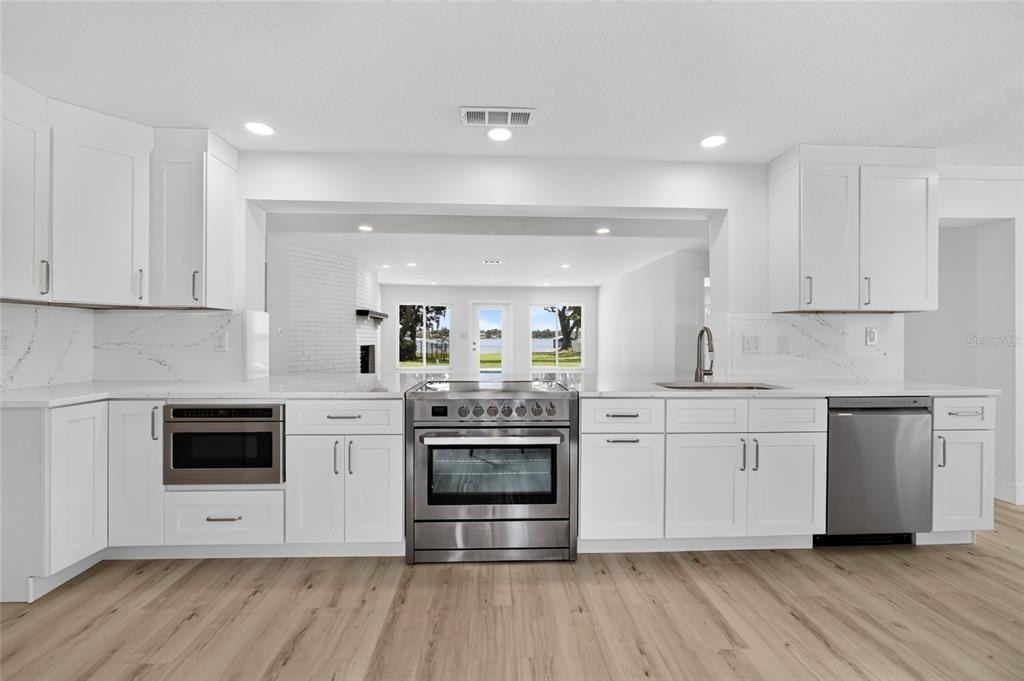 1225 Hoffner Avenue - Photo 3