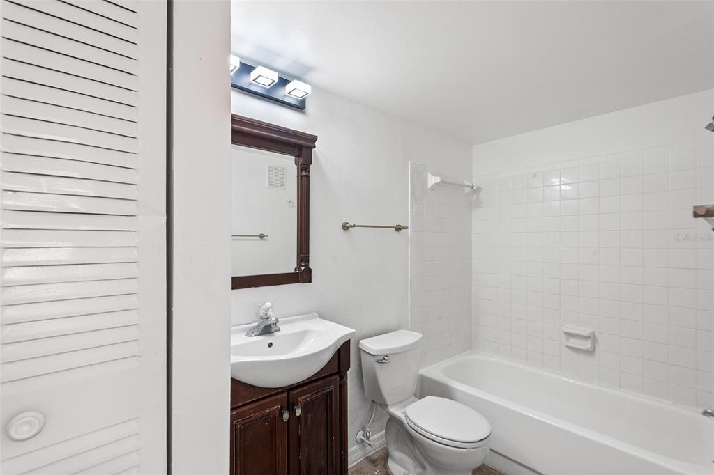 6262 Emerson Avenue S - Photo 5