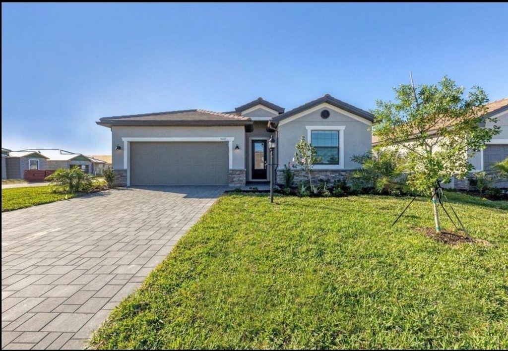 5127 Coral Reef Way - Photo 0