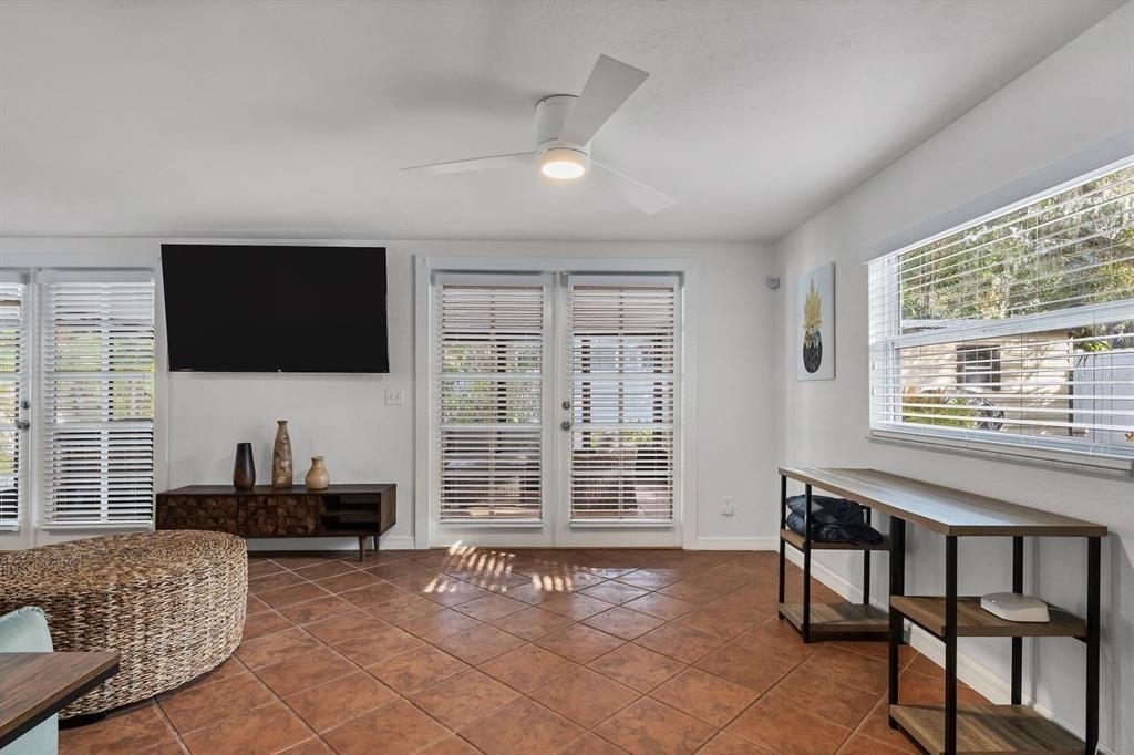 2469 Waldemere Street - Photo 8