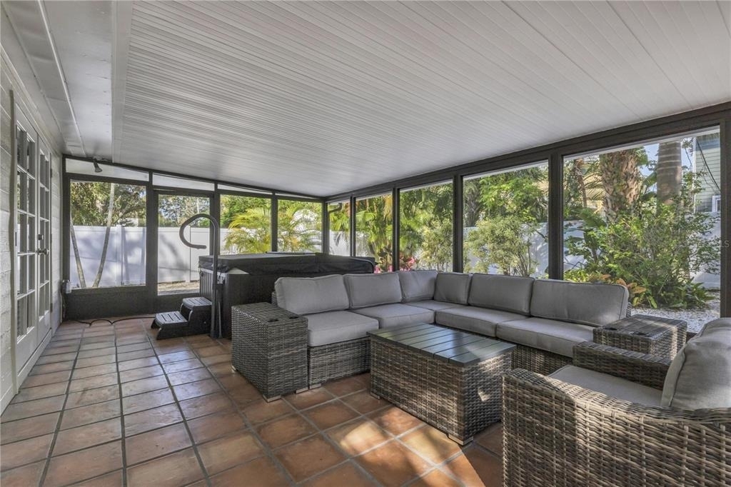 2469 Waldemere Street - Photo 22