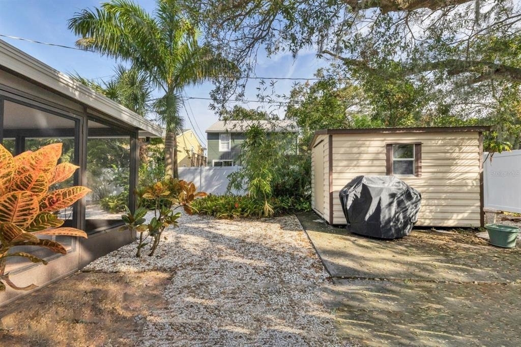 2469 Waldemere Street - Photo 26