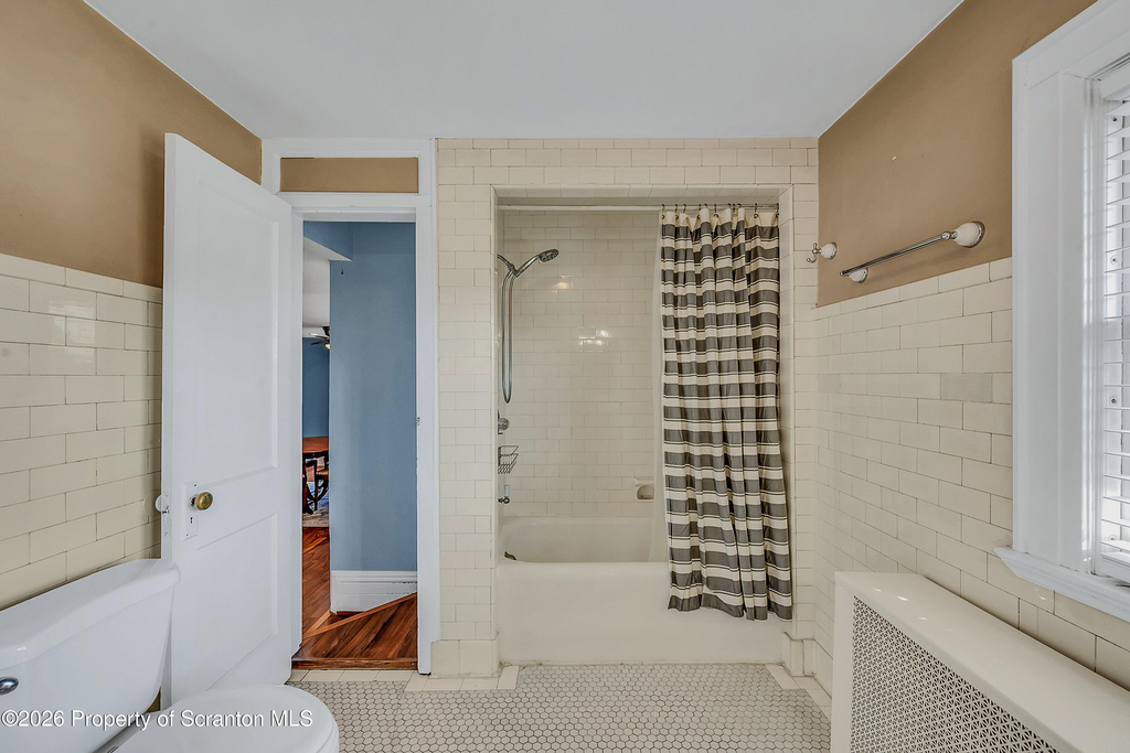 1724 Monsey - Photo 13
