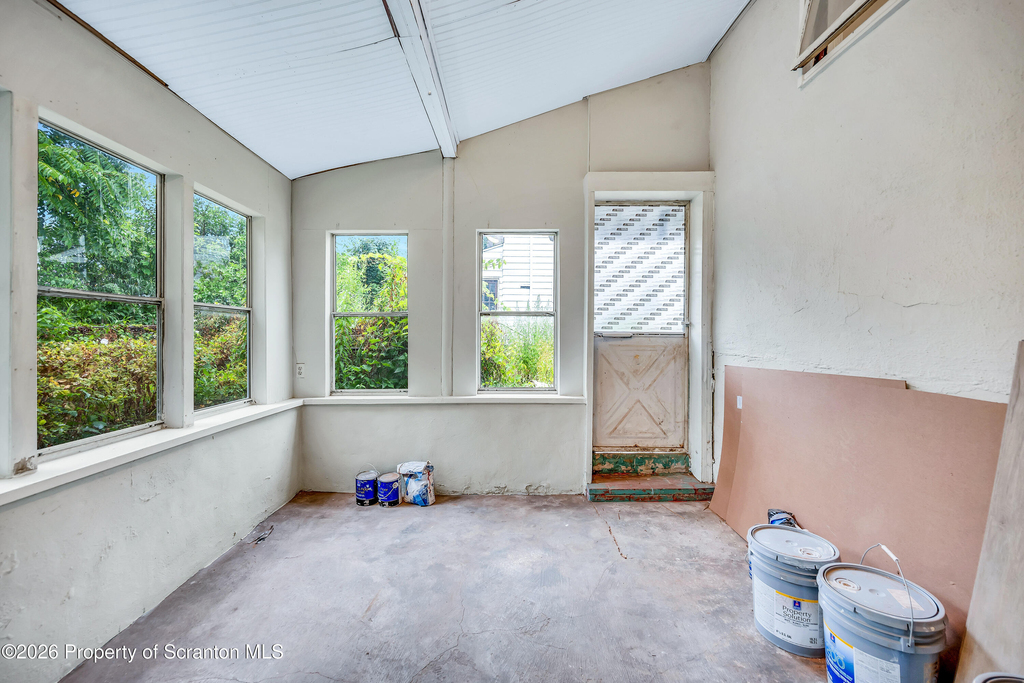 1020 Farber Court - Photo 11