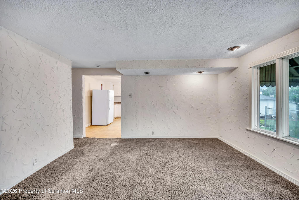 1020 Farber Court - Photo 4