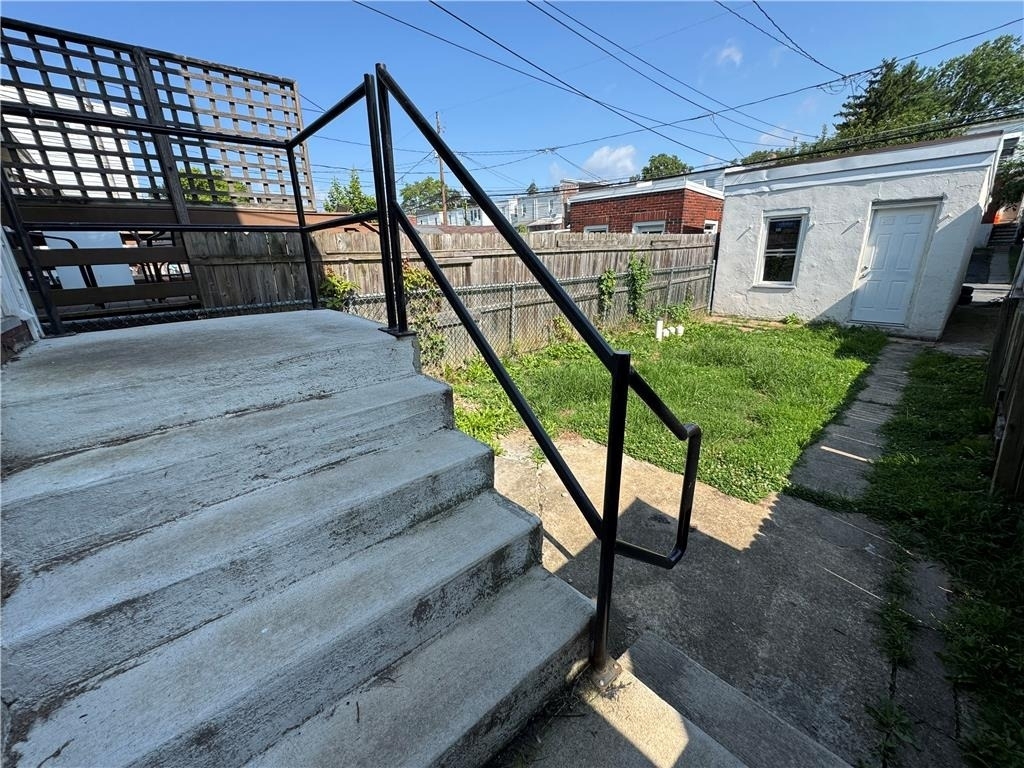 2104 Glendale Avenue - Photo 11