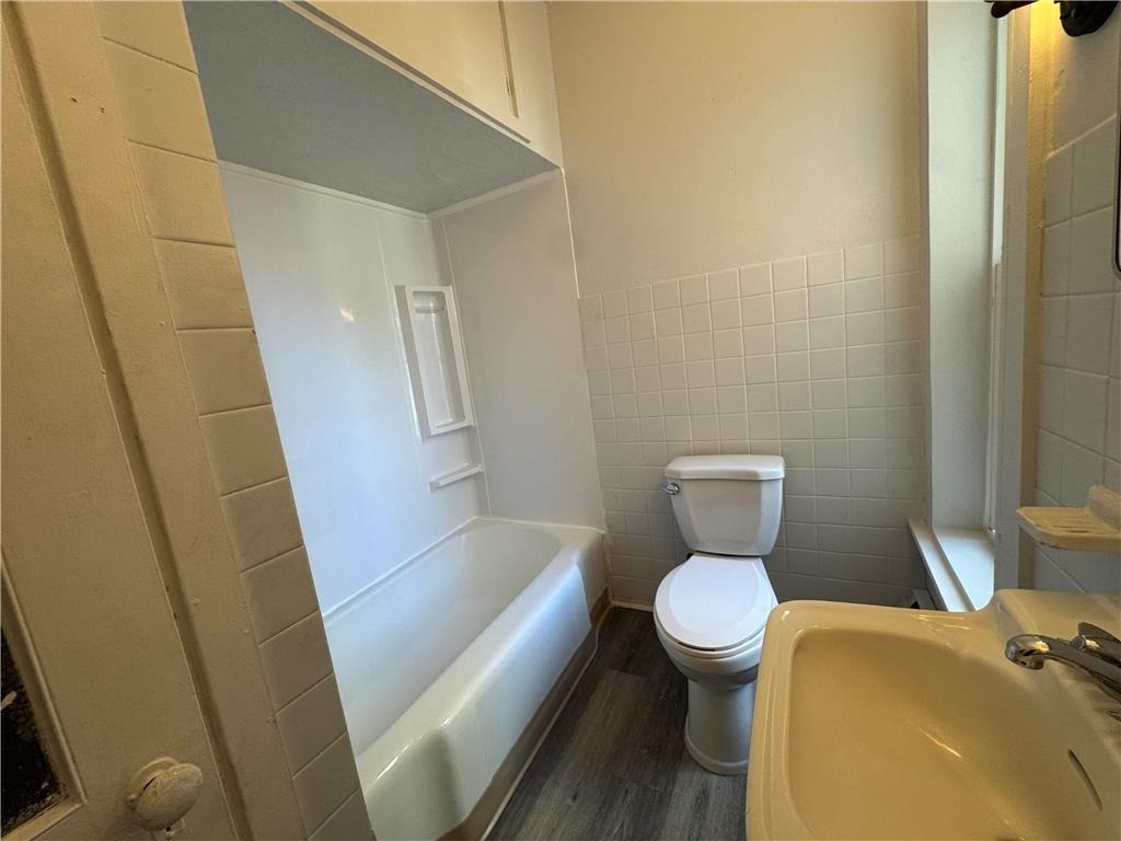 2104 Glendale Avenue - Photo 14