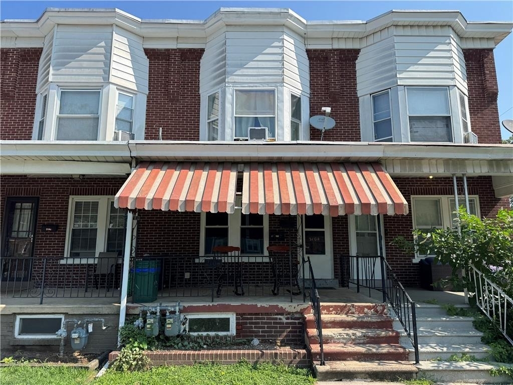 2104 Glendale Avenue - Photo 2