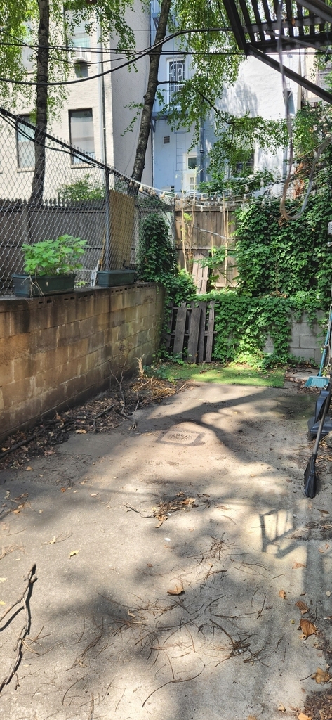 East 18th Street/ 2nd ave - Photo 1
