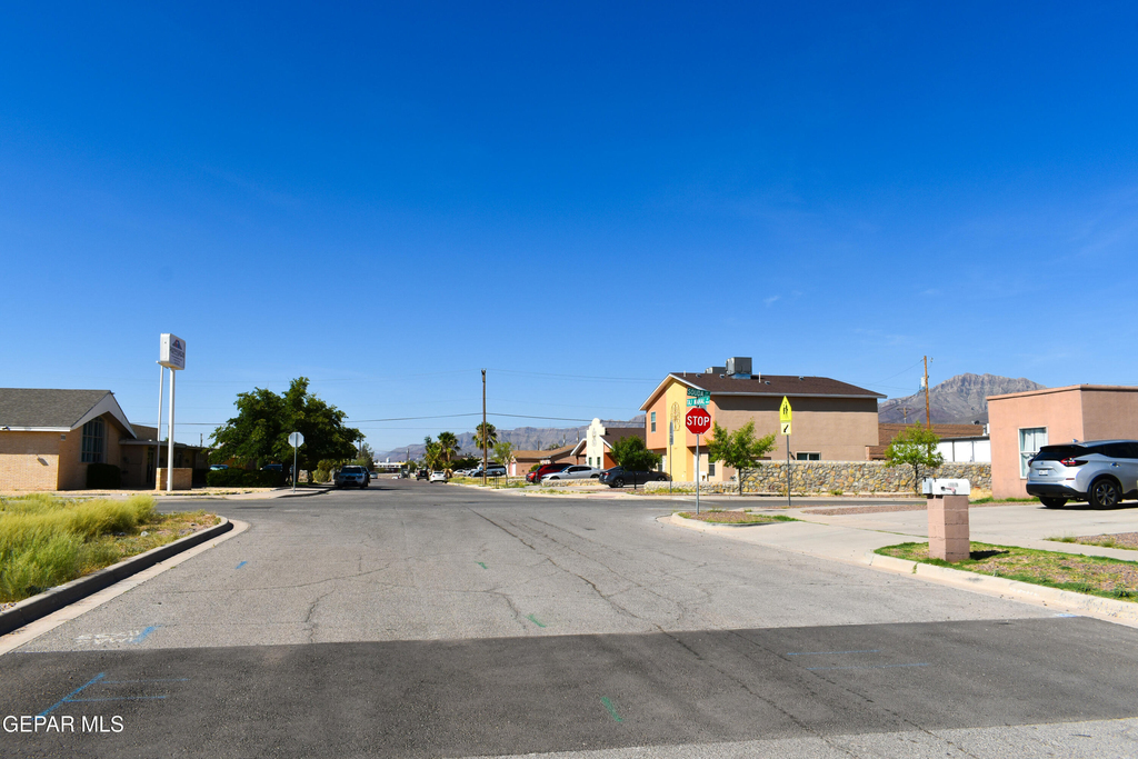 9905 Taj Mahal Street - Photo 3