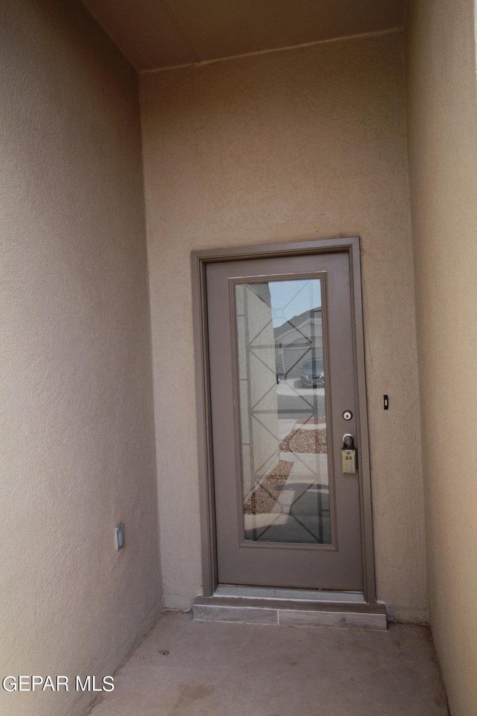 620 Adrian Arellano Street W - Photo 103