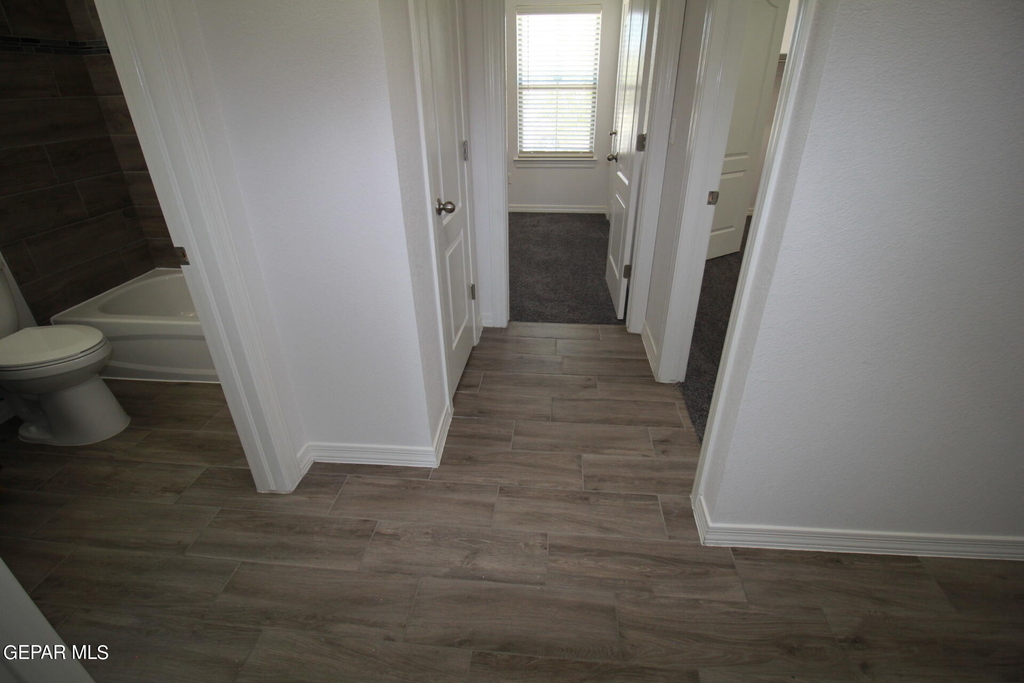 620 Adrian Arellano Street W - Photo 60