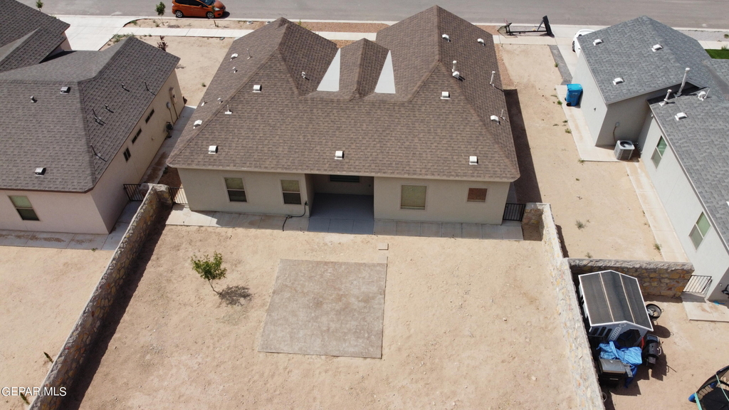 620 Adrian Arellano Street W - Photo 14
