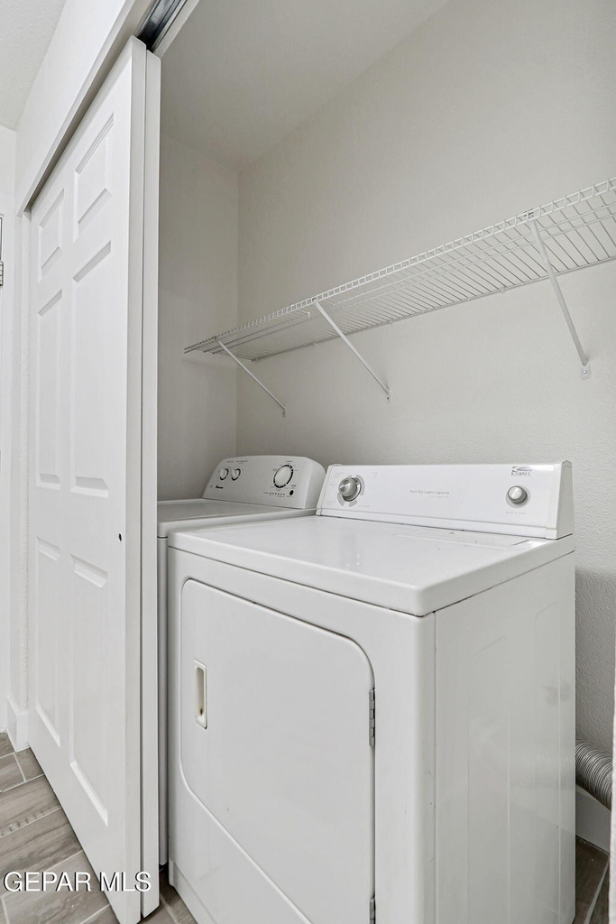 7235 Royal Arms Drive - Photo 18