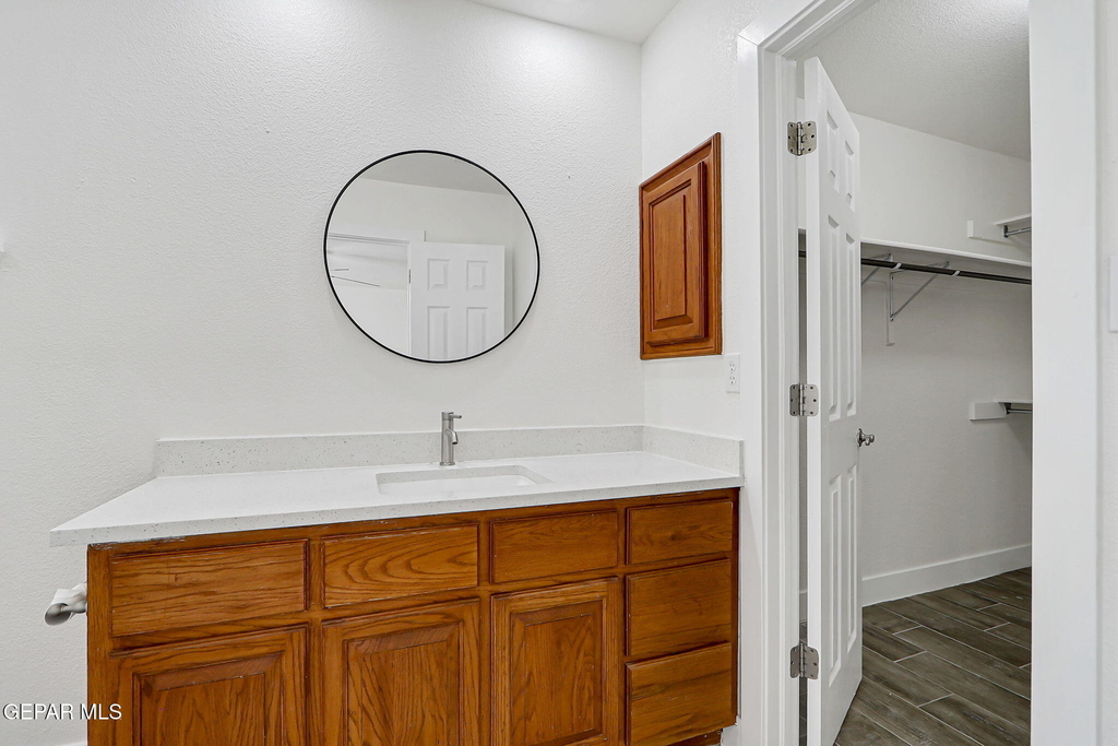 7235 Royal Arms Drive - Photo 27