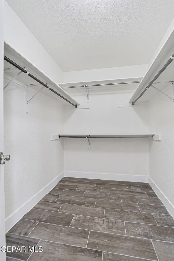 7235 Royal Arms Drive - Photo 29