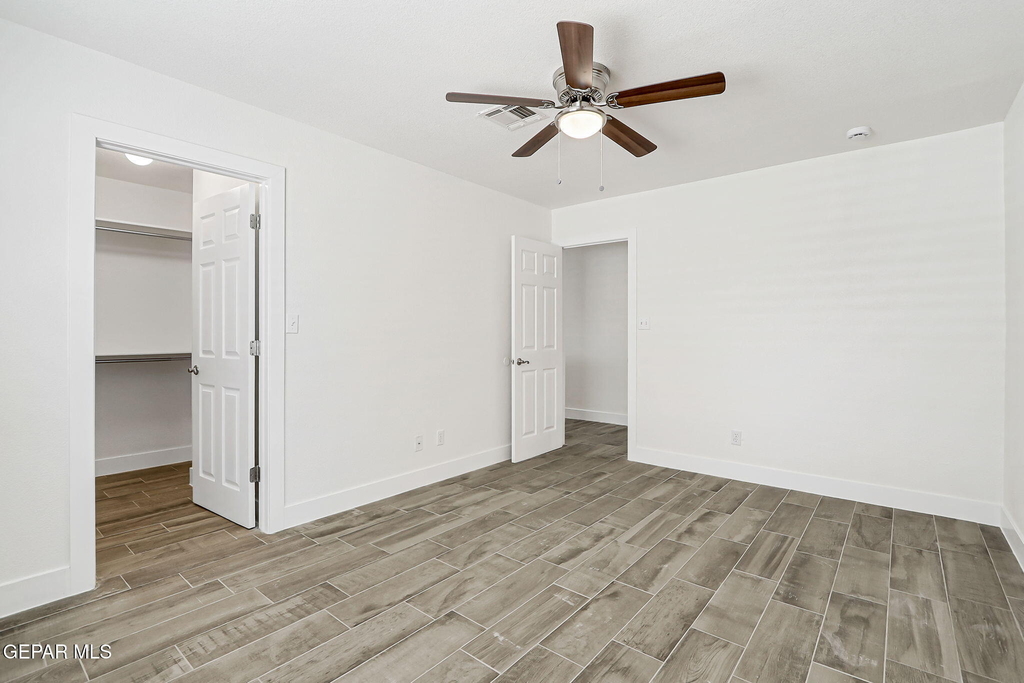 7235 Royal Arms Drive - Photo 21
