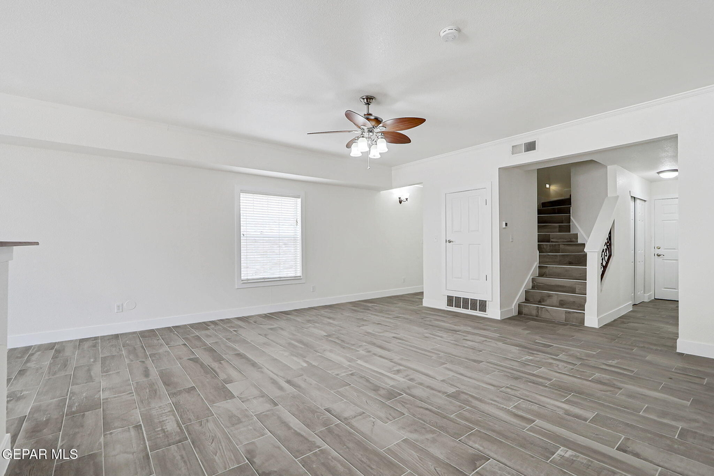 7235 Royal Arms Drive - Photo 7