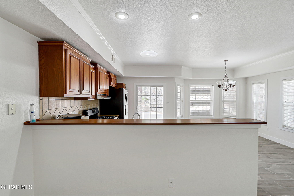 7235 Royal Arms Drive - Photo 15