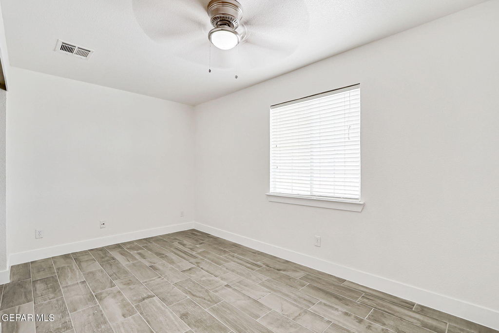 7235 Royal Arms Drive - Photo 22