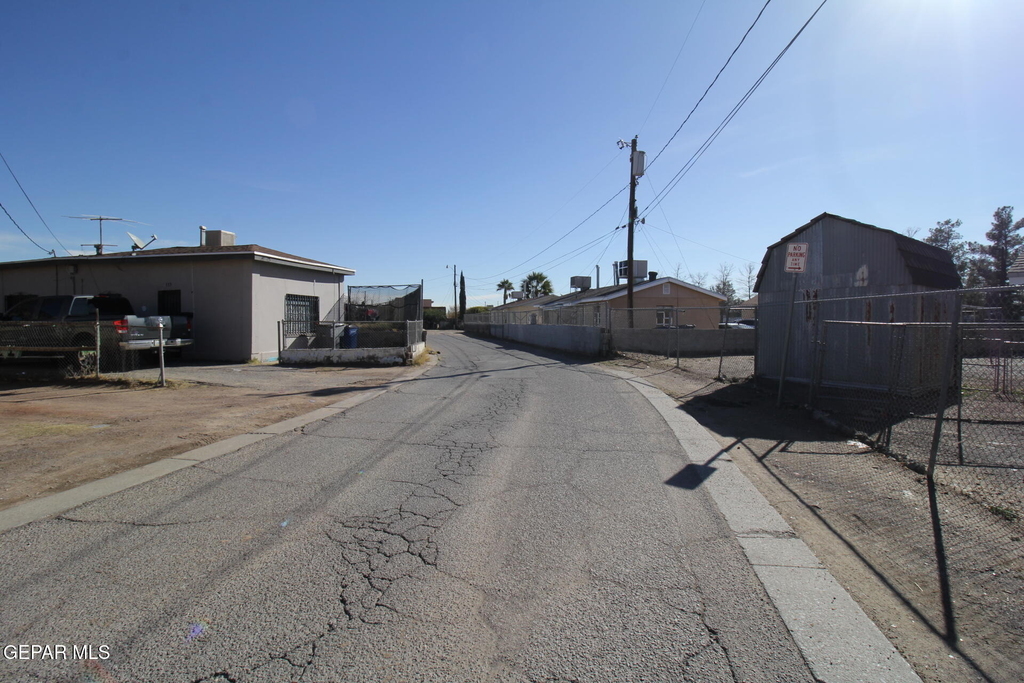 8903 Old County Road - Photo 25