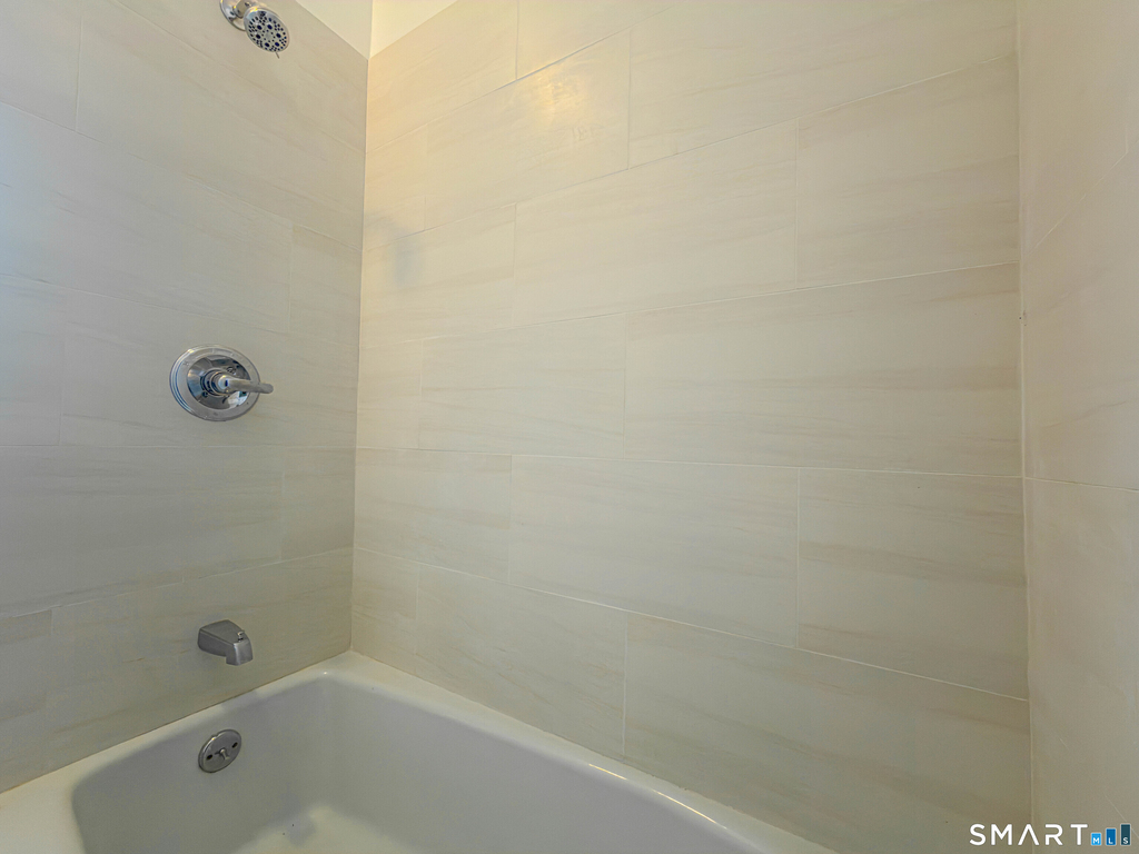 445 Dixwell Avenue - Photo 4