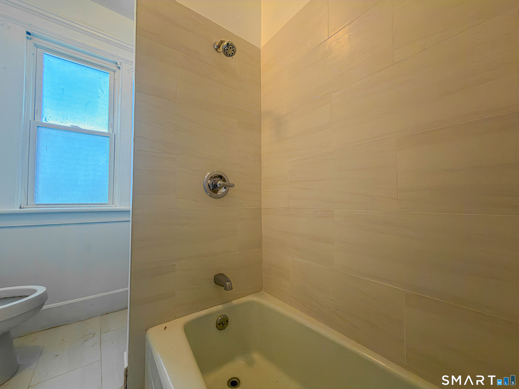 445 Dixwell Avenue - Photo 5