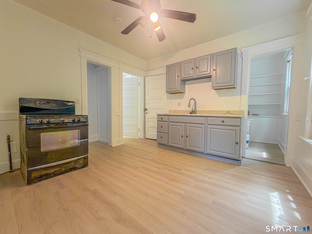 445 Dixwell Avenue - Photo 2